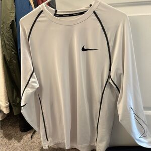 Nike men’s compression long sleeve size large